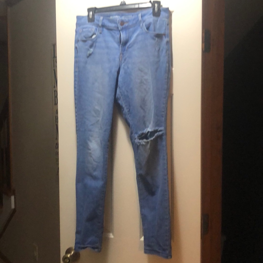 Old Navy Light Wash Mid-Rise Ripped Jeans - Picture 2 of 4